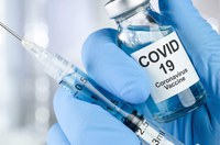 Vaccini anti Covid per gli over 80: ecco come prenotarsi